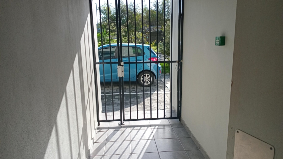 2 Bedroom Property for Sale in Table View Western Cape